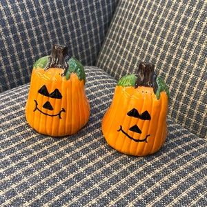 Ceramic salt and pepper shakers